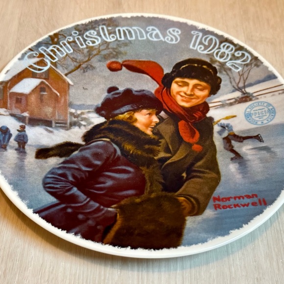 Rare Norman Rockwell Christmas 1982 Collector Plate w/ Certificate of Authority - Picture 2 of 16